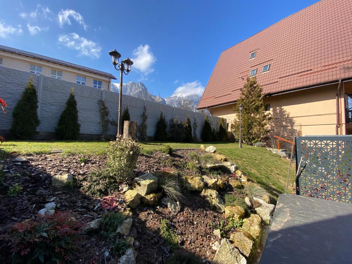 Royal Inn Busteni-Adults Only Exterior photo