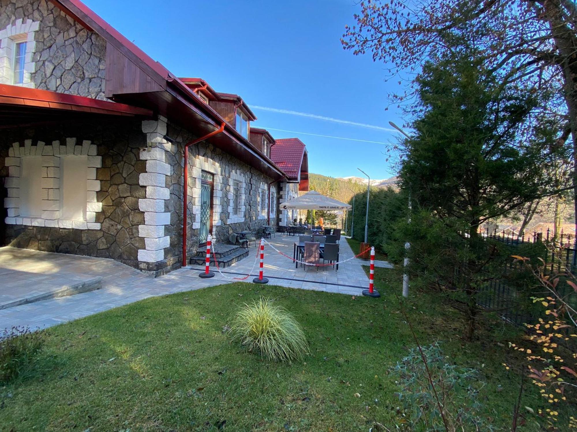Royal Inn Busteni-Adults Only Exterior photo