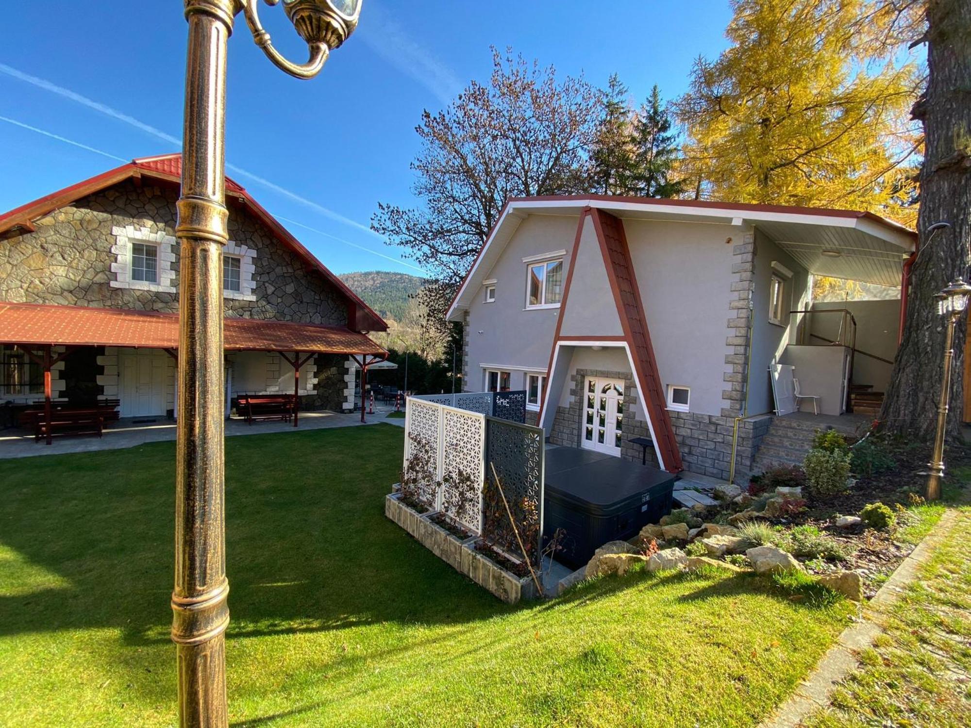 Royal Inn Busteni-Adults Only Exterior photo