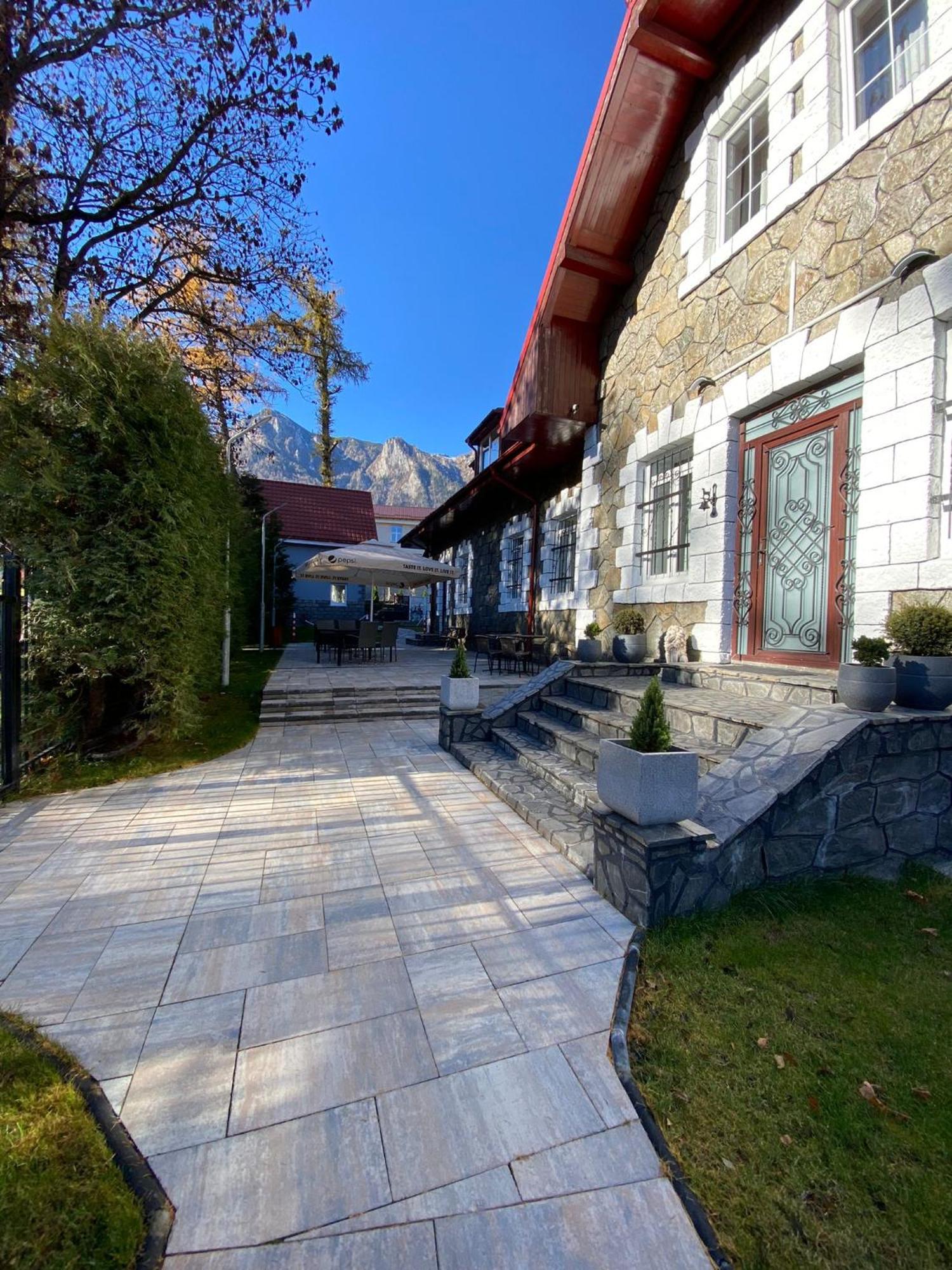 Royal Inn Busteni-Adults Only Exterior photo